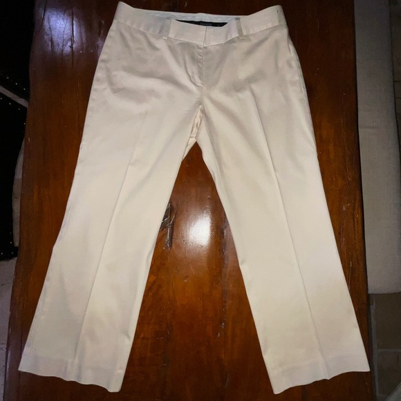 Express Editor Beige Capris Size 6 - Picture 10 of 11